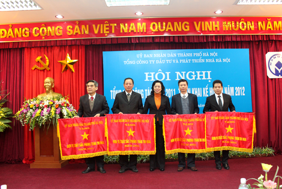 12.1 - Co thi dua.jpg