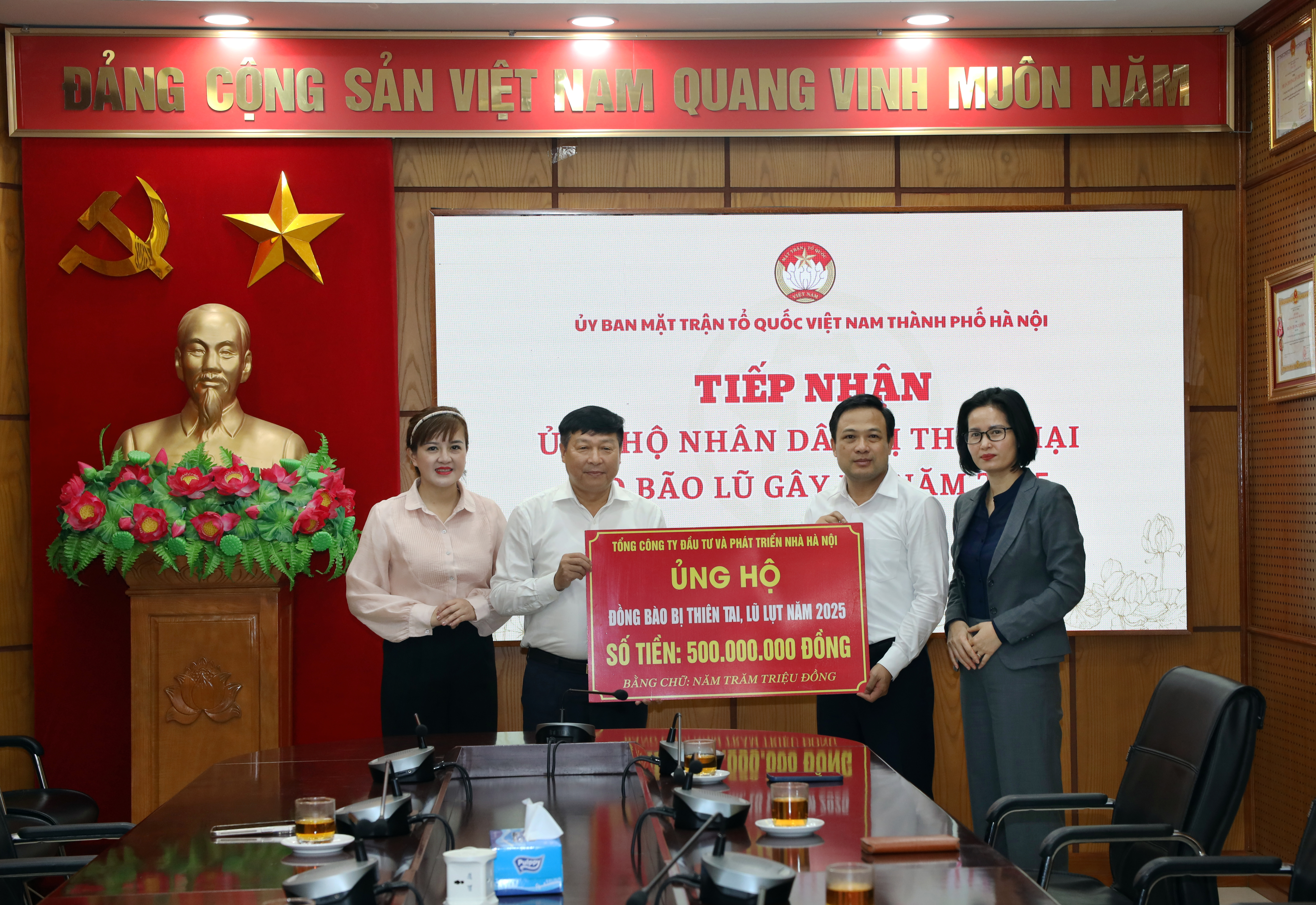 HANDICO ủng hộ nhân dân bị thiên tai, lũ lụt 500 triệu đồng