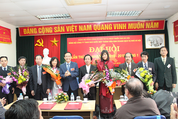 CT14 - Dai hoi dang - BCH moi ra mat.bmp