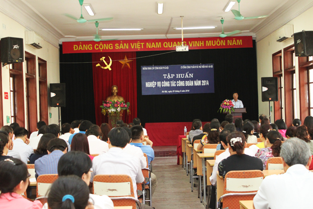 29.5 - Lop tap huan Cong doan.jpg